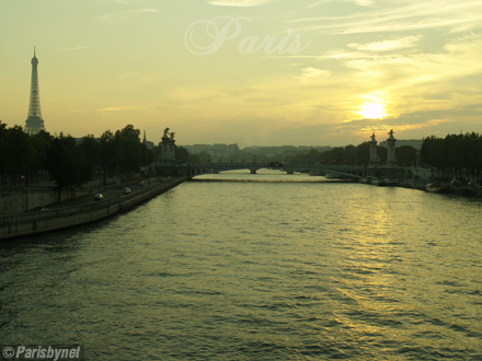 La Tour Eiffel, la Seine